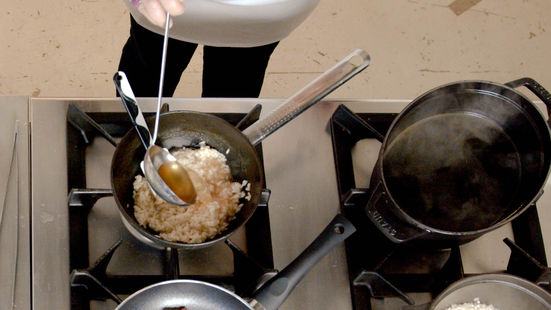 4.-Coprire-con-il-brodo-caldo-e-cuocere-per-15-minuti